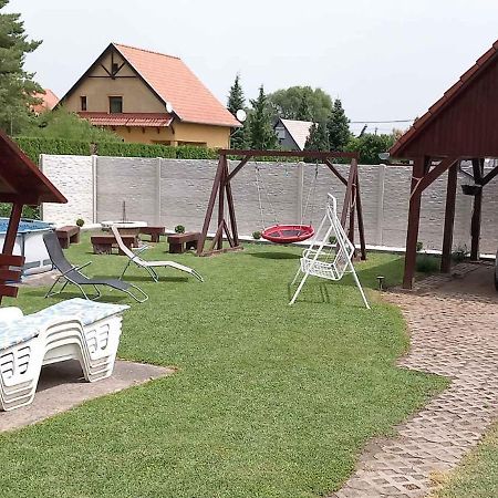 Holiday Home In Balatonmariafuerdo 19426 Luaran gambar